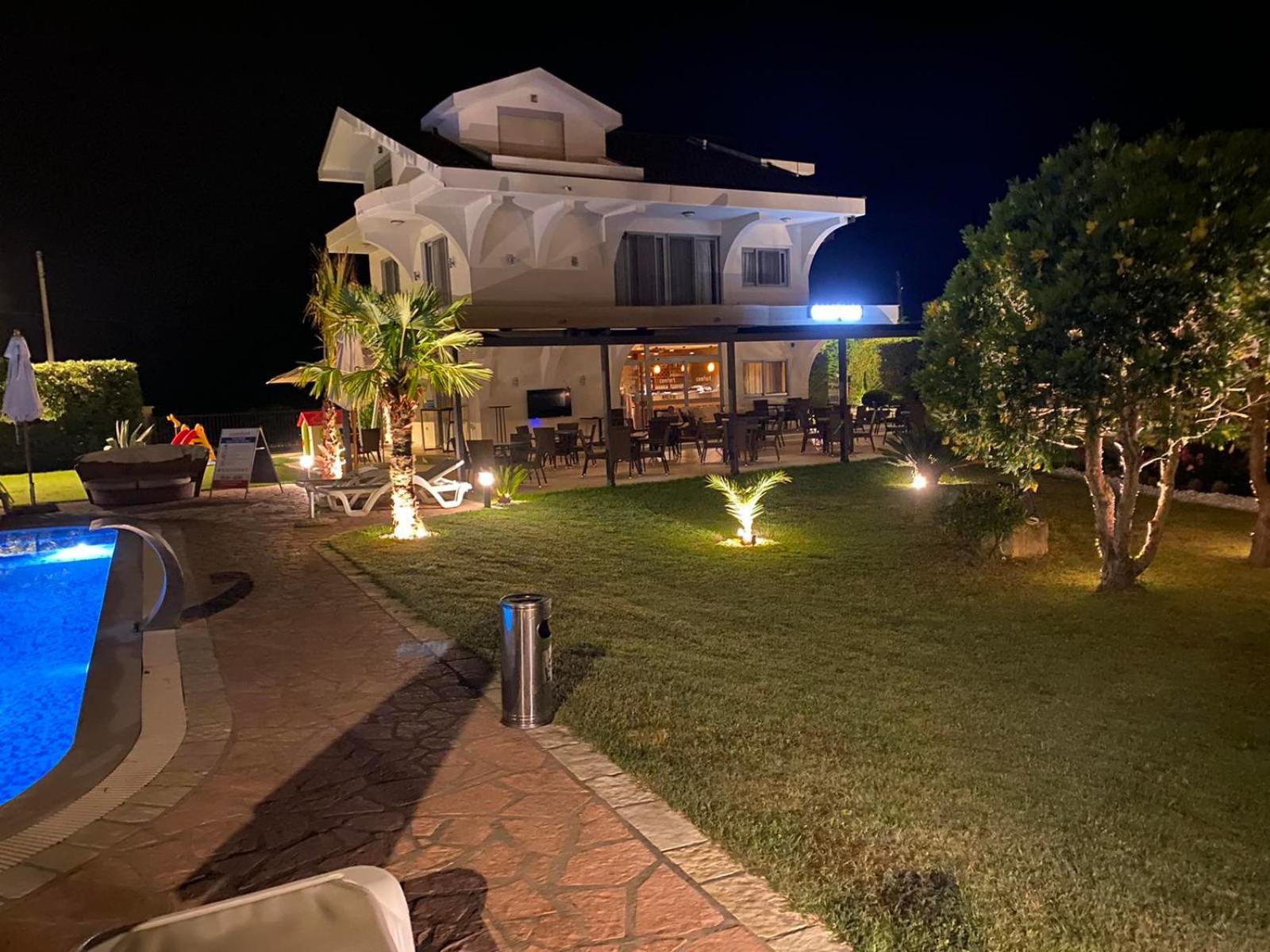 Hotel Comfort & Villas Дони-Штой Экстерьер фото